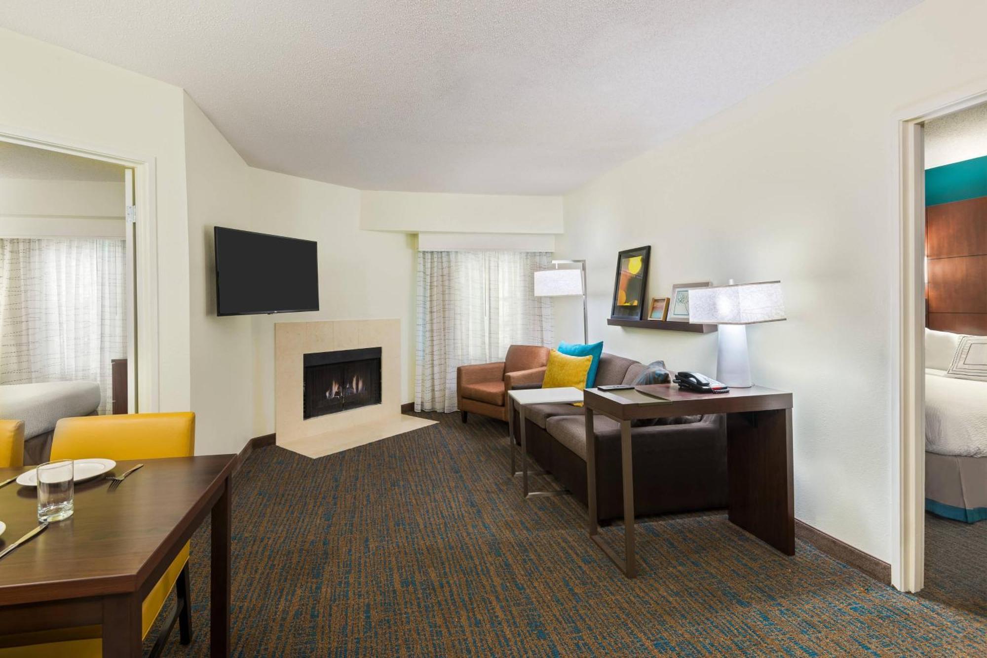 Residence Inn Savannah Midtown Екстериор снимка
