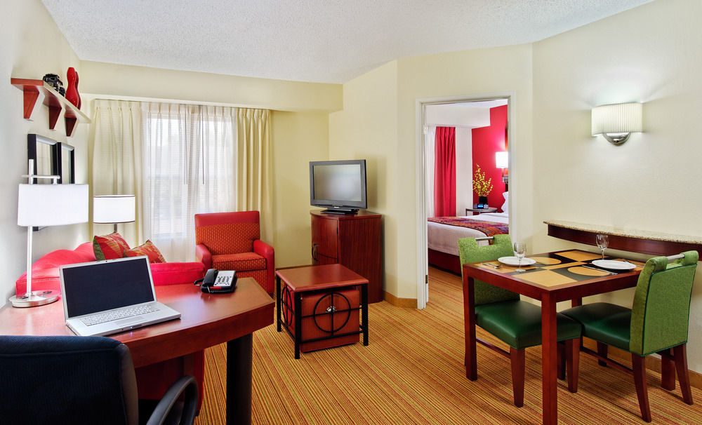 Residence Inn Savannah Midtown Екстериор снимка