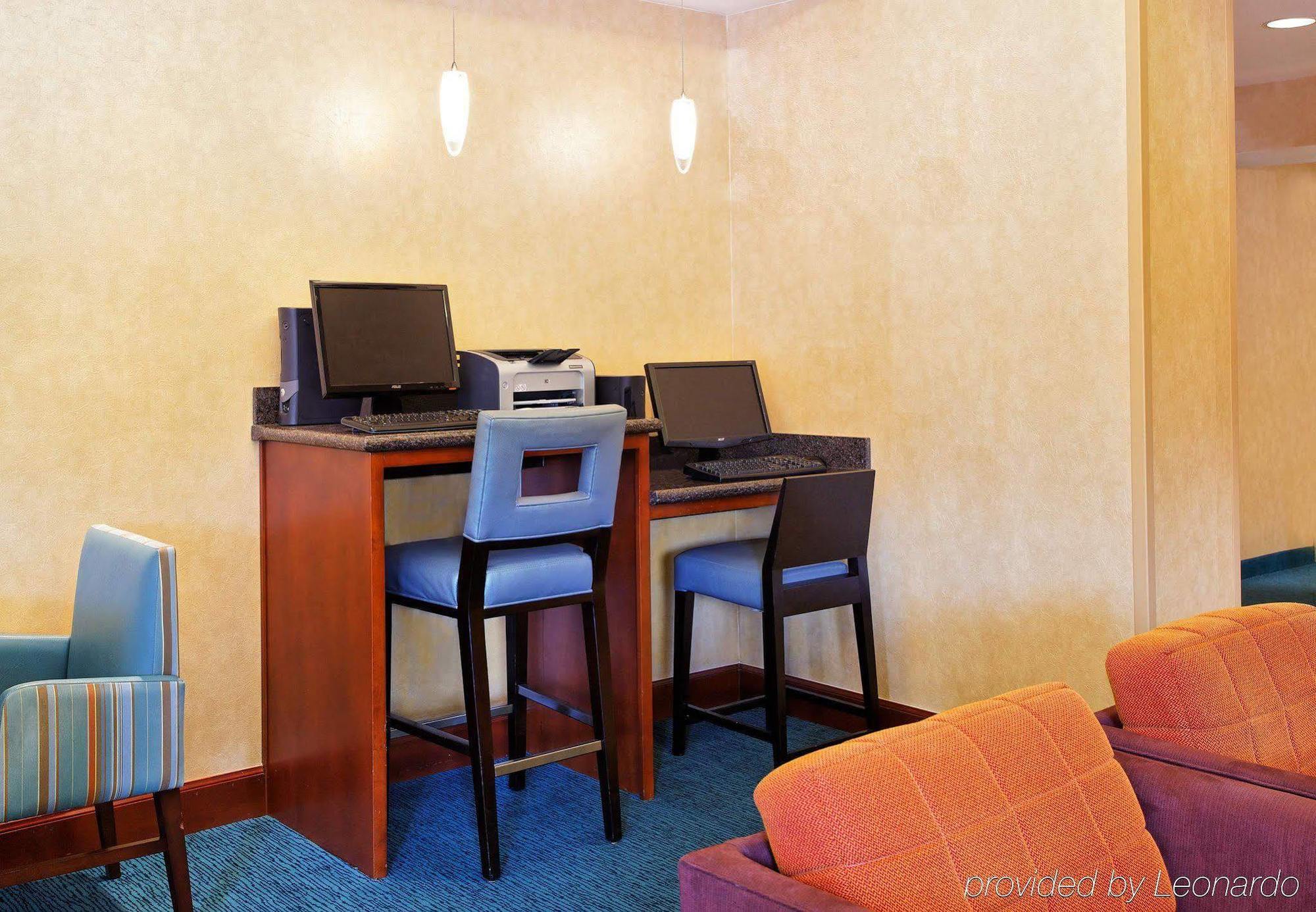 Residence Inn Savannah Midtown Екстериор снимка