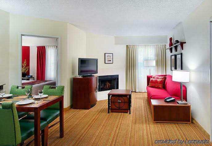 Residence Inn Savannah Midtown Екстериор снимка